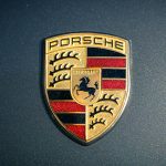 Masa Depan Mobil Listrik Porsche Suram, Pabrik Baterai Terancam Tutup dan Saham Melemah